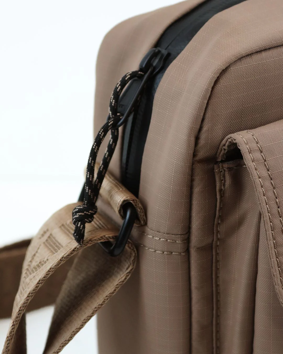 Umhängetasche Miles Scandi Taupe - kintobe